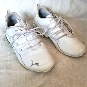 Womens PUMA sneakers Size:8.5